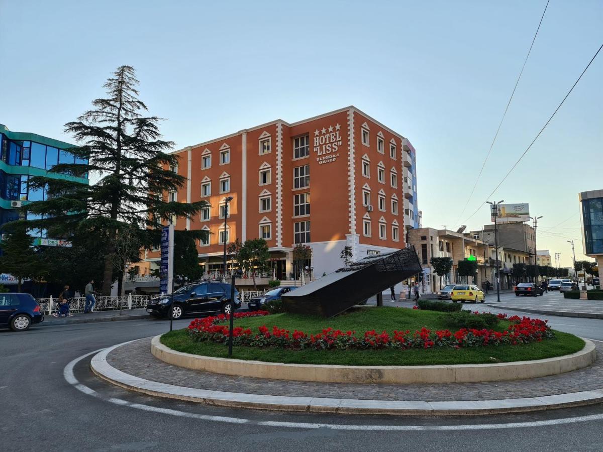 Hotel Liss Lezhë エクステリア 写真